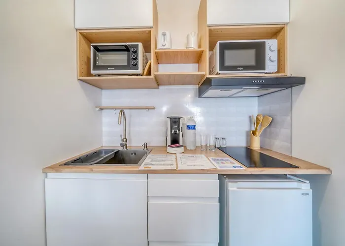 Romance And Brightness In The Heart Of Διαμέρισμα *